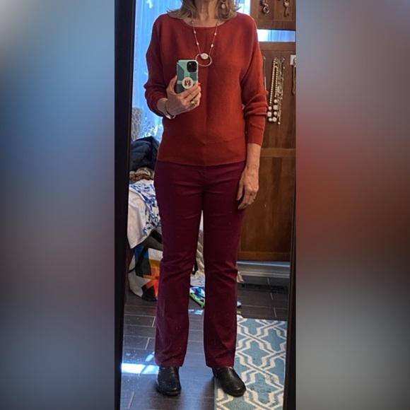 St John’s Bay straight leg Jean burgundy wine Size 10 petite - Picture 12 of 16